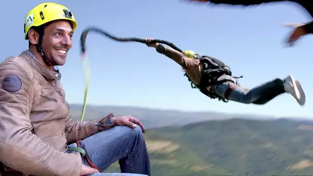 Tomer Sisley envoie un gros FRONT FLIP en SAUT PENDULAIRE ! (feat. Pyrénaline)