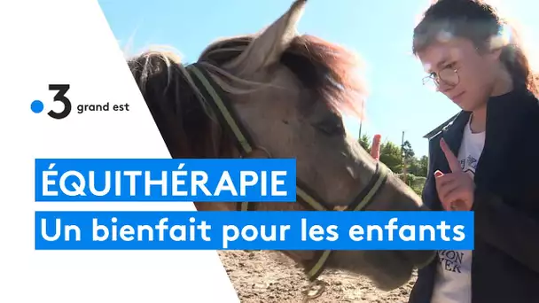 Les bienfaits de l'équithérapie sur les enfants en difficulté psychique