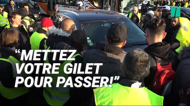 Ces automobilistes sommés d'afficher (ou enfiler) leur gilet jaune pour passer les barrages