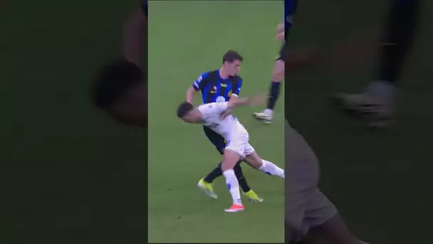 🤩 Barella, mais c'est quoi cette merveille de geste technique ? #shorts