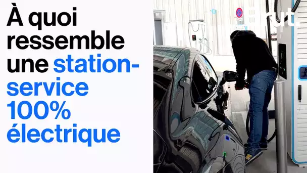 Ça ressemble à quoi, une station-service 100% électrique ?