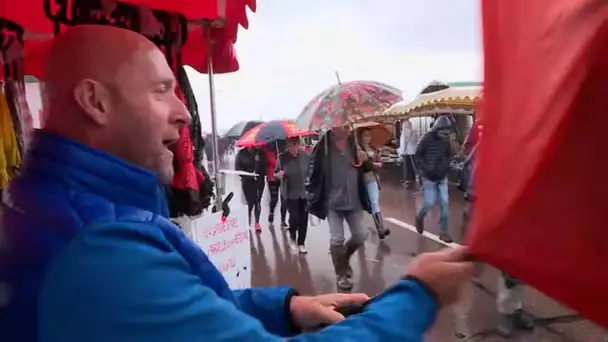 Son invention révolutionne le parapluie