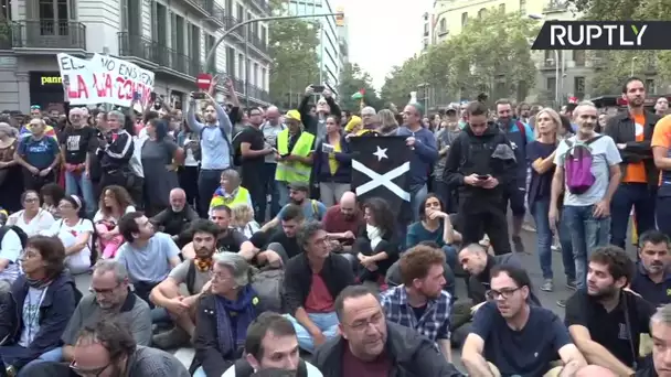 Barcelone : les indépendantistes poursuivent leur mobilisation