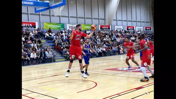 Vincent Pourchot, 2,22m, est le plus grand joueur du basket français. Il a signé pour 2 ans à Tours