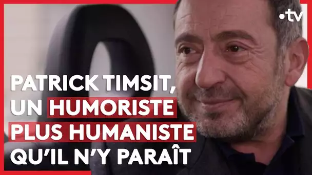 Patrick Timsit, un humoriste plus humaniste qu’il y paraît ! (LE + D'ENVOYÉ SPÉCIAL)