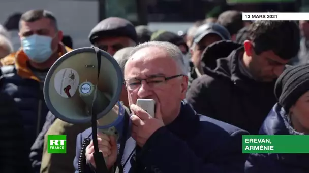 Erevan : tensions devant le ministère des Affaires étrangères lors d’une manifestation
