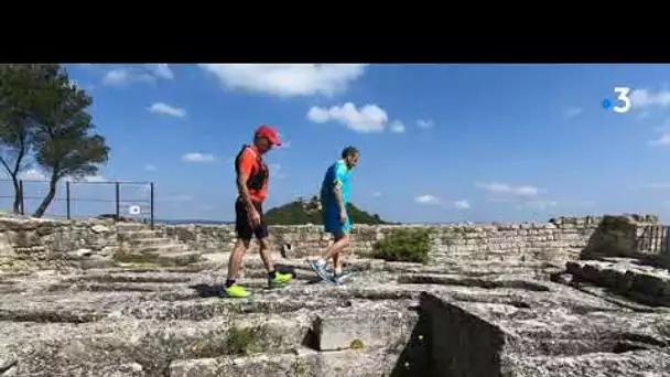 Randonnée historique à l'Abbaye de Saint-Roman au dessus de Beaucaire avec Zinzin Reporter