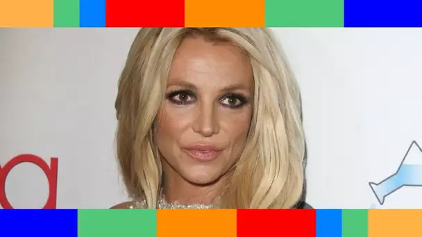 Bikini rouge, moonwalk et silhouette athlétique : à 40 ans, Britney Spears est au top !