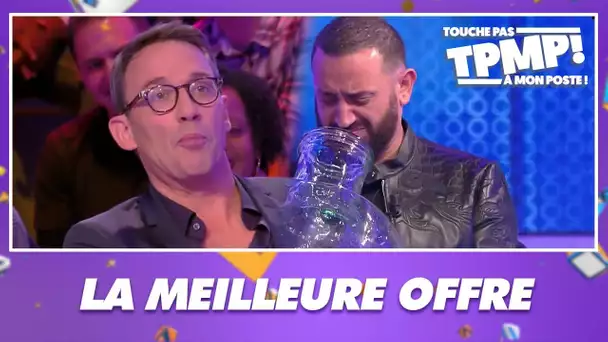 Julien Courbet et Cyril Hanouna jouent à "La meilleure offre'