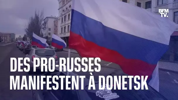 Ukraine: un ballet de voitures défilent avec le drapeau russe dans les rues de Donetsk