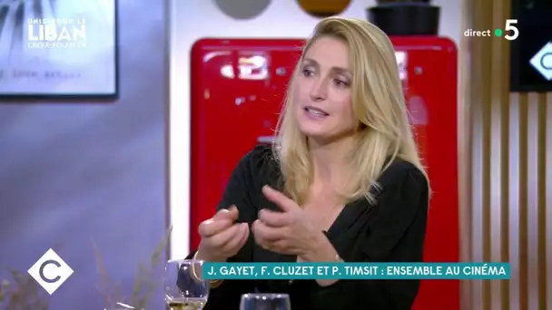 Julie Gayet, François Cluzet et Patrick Timsit réunis dans Poly - C à Vous - 01/10/2020