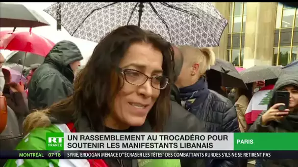 Rassemblement place du Trocadéro en soutien aux manifestants libanais