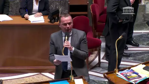 Réforme des retraites: "Vous m'avez insulté 15 jours, personne n'a craqué!", affirme Olivier Dussopt