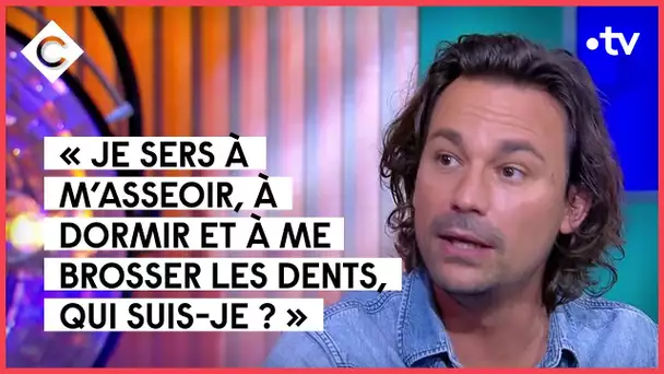 Bertrand Chameroy rétablit les temps de parole ! - C à vous - 07/04/2022