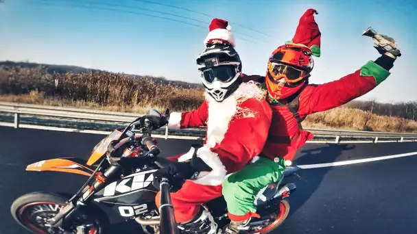 LE PÈRE NOËL ET UN LUTIN À MOTO !