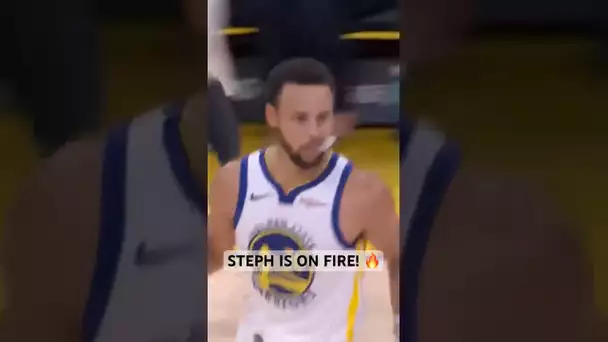 BACK-TO-BACK CLUTCH BUCKETS FROM STEPH CURRY‼️ | #Shorts