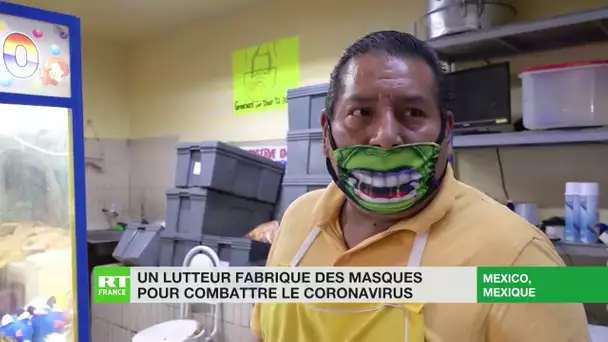 Au Mexique, un catcheur fabrique des masques pour combattre le coronavirus