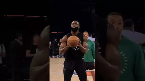 Jaylen gets ready as the Celtics face elimination tonight 👀
