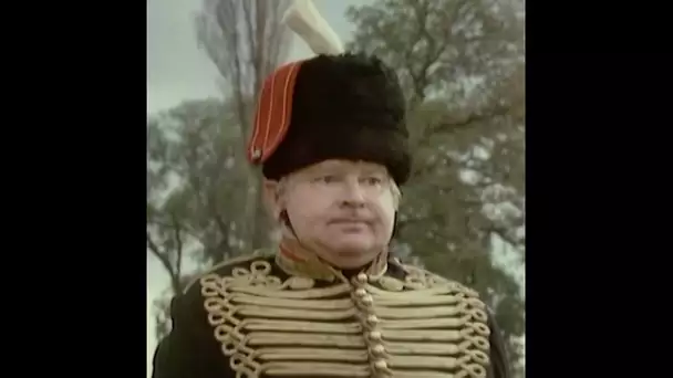 Benny Hill - Le général