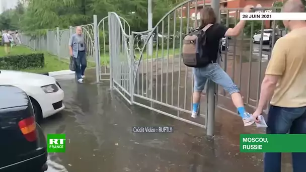 Russie : une violente tempête provoque des dégâts et des inondations à Moscou