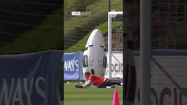 🤯🎾 Yann Sommer se prépare pour le PSG... avec des balles de tennis ! #shorts