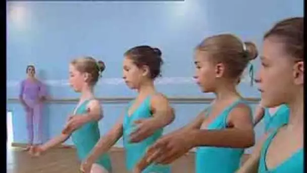 Danse Classique  : Leçon de danse 1ère et 2ème années