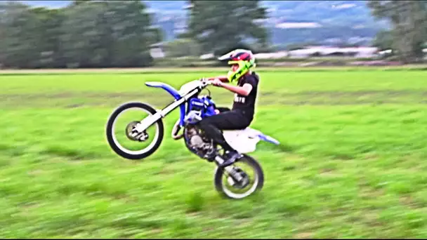 MOWMOW FAIT DES WHEELING AVEC MA CROSS YAMAHA 82 YZ