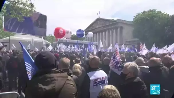 France : au rassemblement des policiers devant l'Assemblée, la justice ciblée