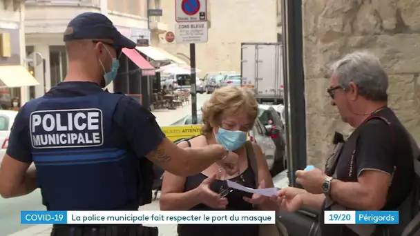 A Périgueux, la police municipale veille scrupuleusement au port du masque