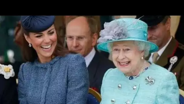 Kate a rencontré la reine pour la première fois sans le prince William à ses côtés - "Très amical