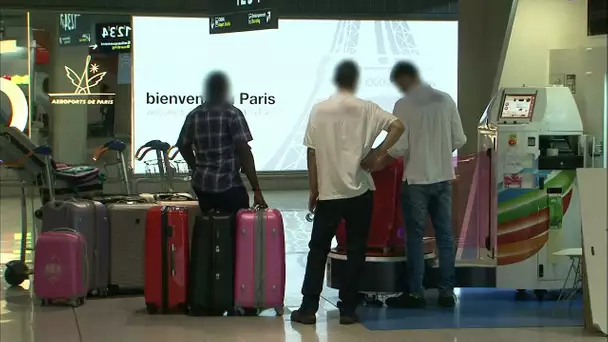 GENDARMES contre CLANDESTINS à Roissy