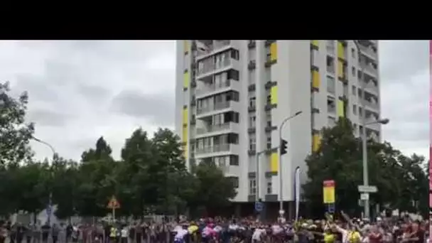 Espoirs et ferveur au passage du Tour de France dans le quartier de Bagatelle