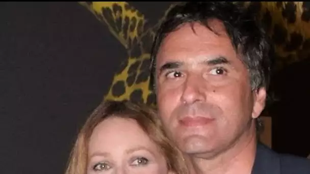 Vanessa Paradis monte au créneau pour défendre son mari Samuel Benchetrit