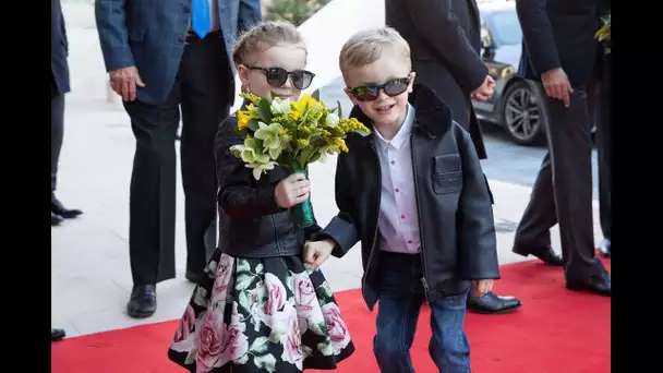 Charlene et Albert de Monaco  leur nouvelle photo officielle avec Jacques et Gabriella