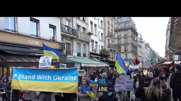Paris : nouvelle manifestation place de la République contre l'opération russe en Ukraine
