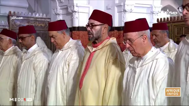 Le Roi Mohammed VI accomplit la prière du vendredi à la mosquée Al Mohammadi à Casablanca