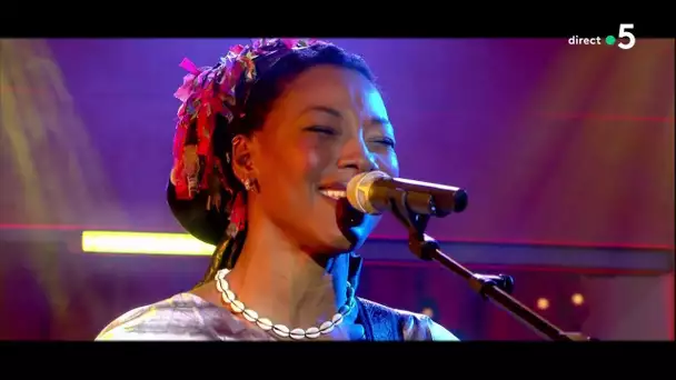 Fatoumata Diawara - "Nterini" (live) - C à Vous - 29/05/2018