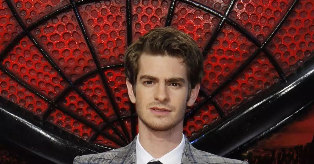 Andrew Garfield SpiderMan, Emma Stone, origine, âge. Tout ce que