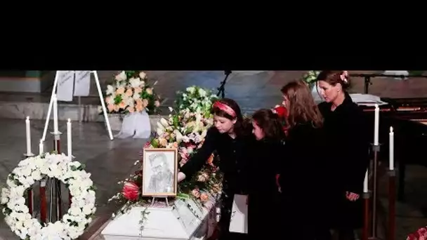 Obsèques d’Ari Behn  le dernier cadeau bouleversant de Maud, l’une de ses trois filles avec Märtha