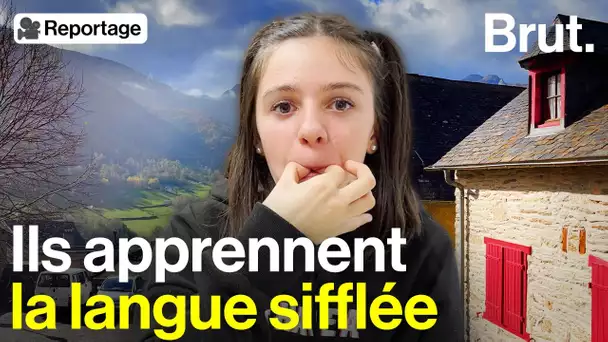 Pour ne pas qu'elle se perde, ces collégiens apprennent la langue sifflée occitane