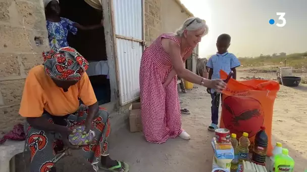 Humanitaire. Reportage avec Les enfants du Saloum qui permet la scolarisation d'enfants sénégalais.