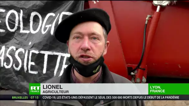 Lyon : des éleveurs protestent contre le menu sans viande imposé par le maire de la ville