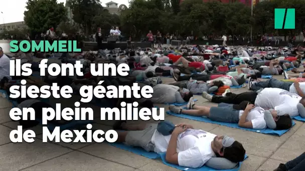 À Mexico, 300 personnes participent à une sieste géante