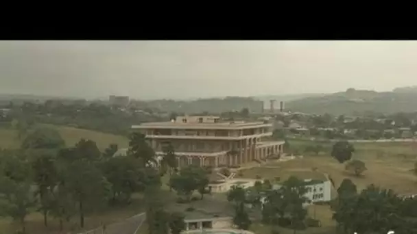 Gabon : bâtiments isolés