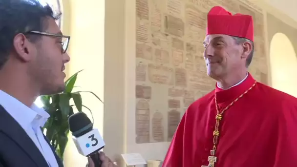 Entretien avec son éminence le cardinal Bustillo, évêque de Corse .