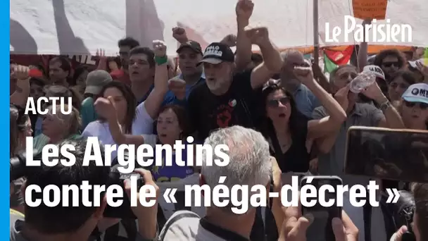 Argentine : des milliers de manifestants dans la rue contre le « méga-décret » de Javier Milei