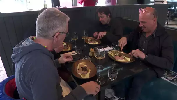 A Fillinges ( Haute-Savoie)  un restaurant sert à nouveau des repas à table