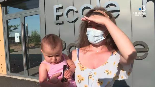 Une école contre un champ traité aux pesticides à Treillières, près de Nantes.