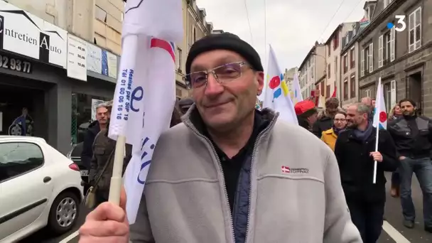 Des cadres dans la manifestation contre la réforme des retraites à Limoges