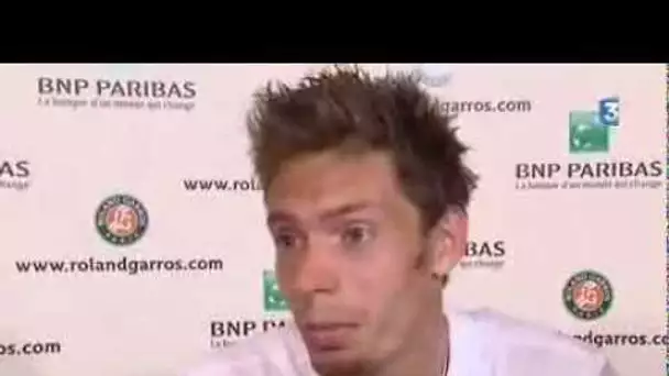 Nicolas Mahut en interview après sa victoire contre Roddick